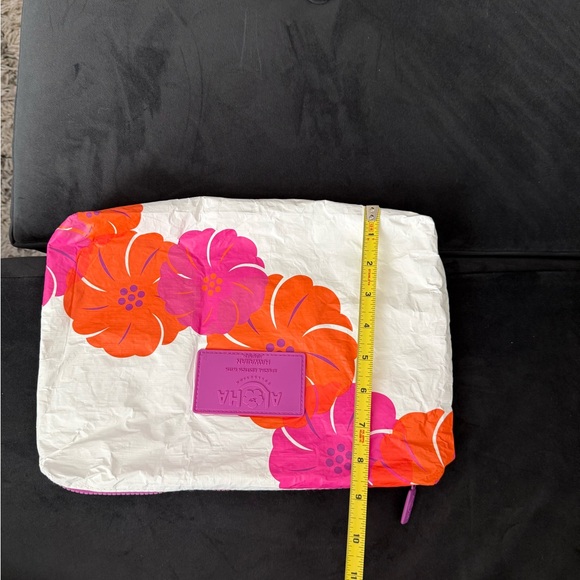 ALOHA Collection RARE Hawaiian Airlines Special Edition Mid Pouch 🌺 - Picture 3 of 4